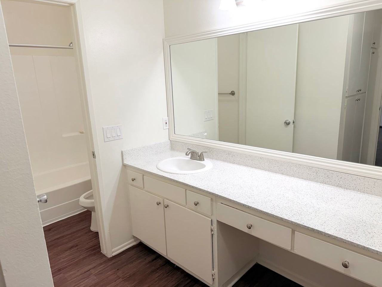 171 Mariposa Apartments - Photo 4 of 7