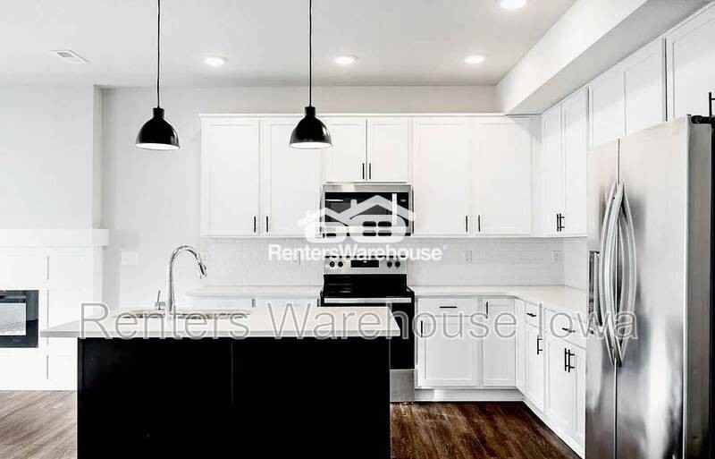 3652 Ne Marissa Ln - Photo 2 of 17