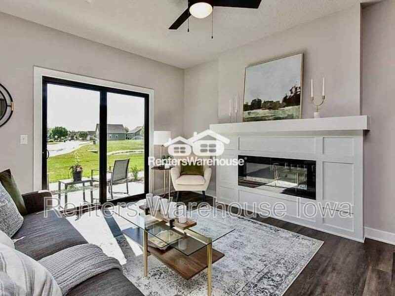 3622 Ne Kara Ln - Photo 2 of 17