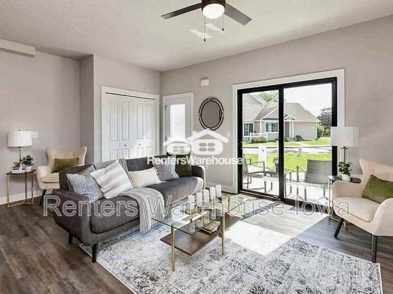 3622 Ne Kara Ln - Photo 3 of 17