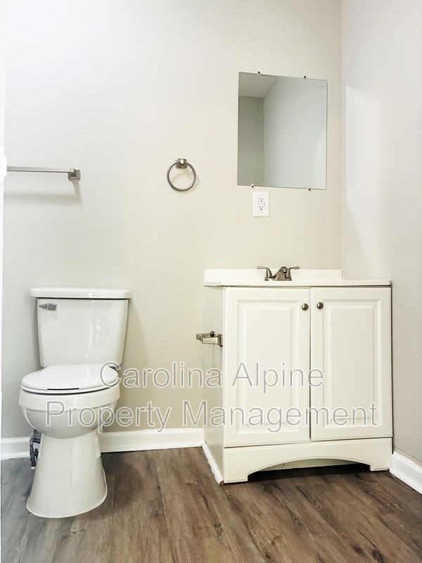 110 Martin St - Photo 6 of 18