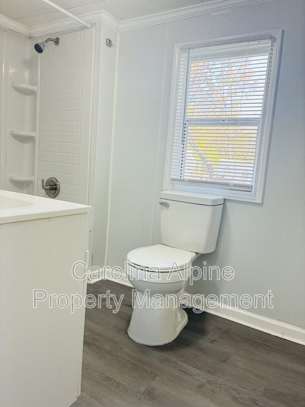 110 Martin St - Photo 7 of 18