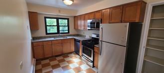 W Sherwin Ave & N Ashland Ave - Photo 1 of 1