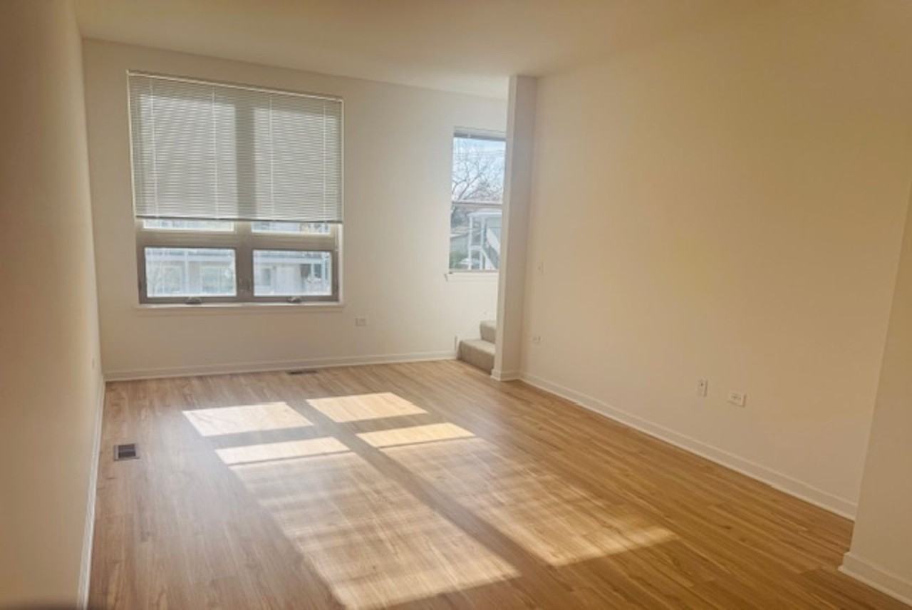 One Fifty Seven Oak Forest - Photo 7 of 36