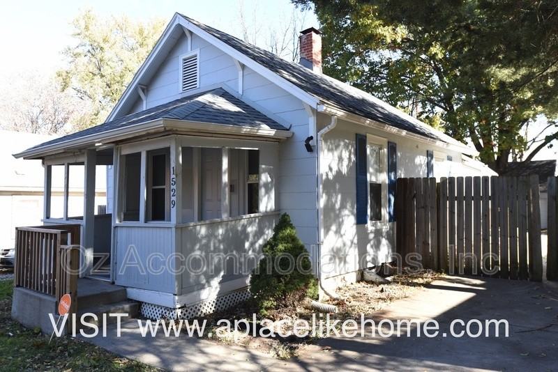 1529 Harvard Ave - Photo 3 of 20