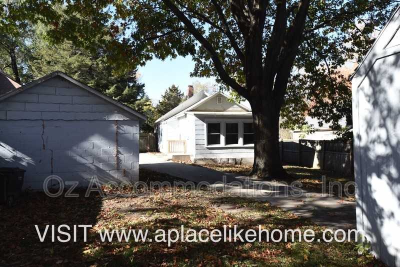 1529 Harvard Ave - Photo 7 of 20