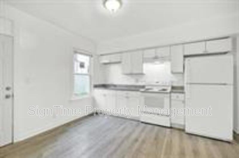 185 Berkson Ave - Photo 2 of 19