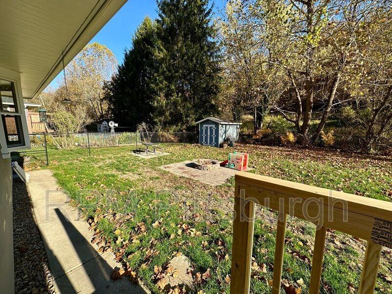 208 Bridge Street - Photo 5 of 17