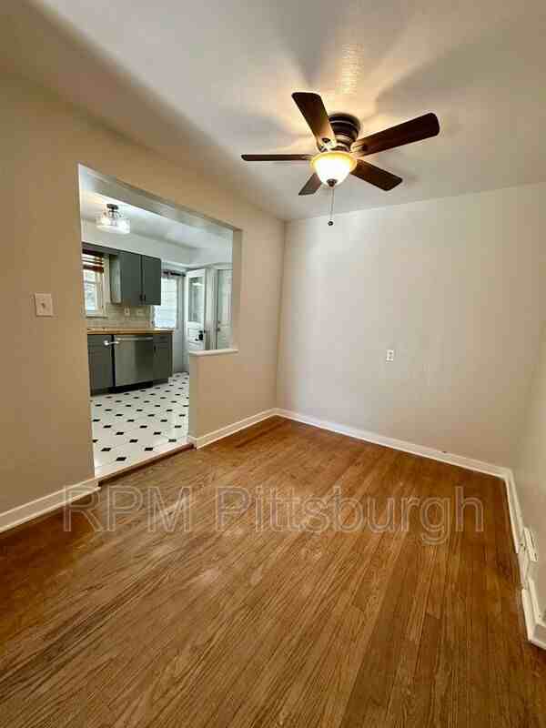 208 Bridge Street - Photo 7 of 17