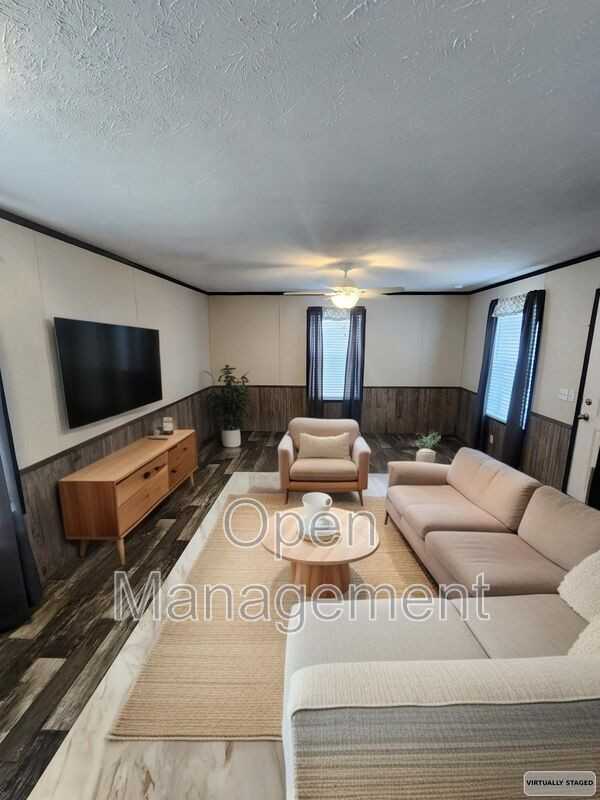 511 E 1st St - Photo 2 of 13