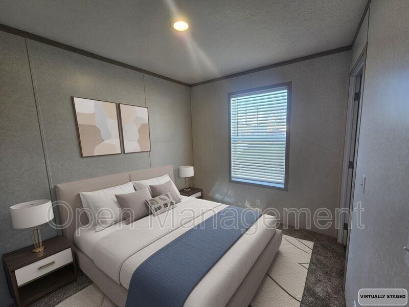 511 E 1st St - Photo 3 of 13