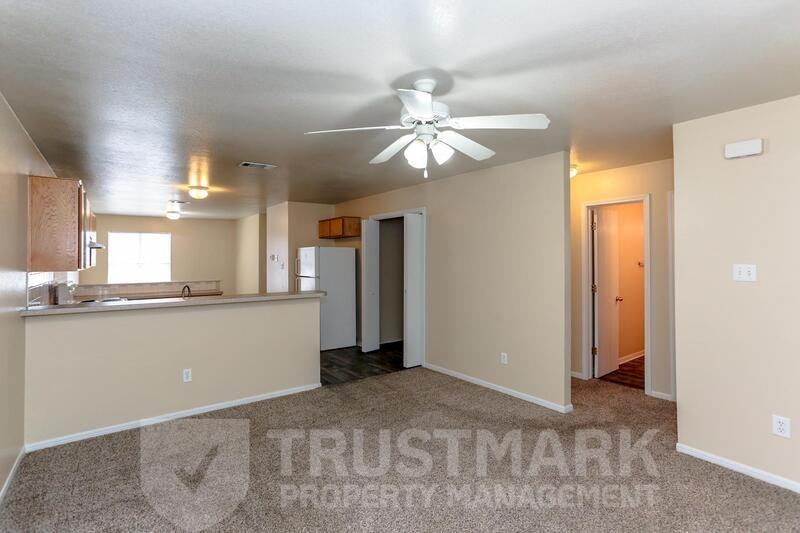 310 S 40th St #D - Photo 3 of 20