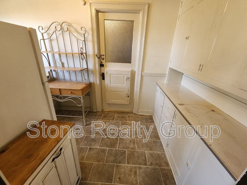 525 S 6th St #15 - Photo 6 of 10