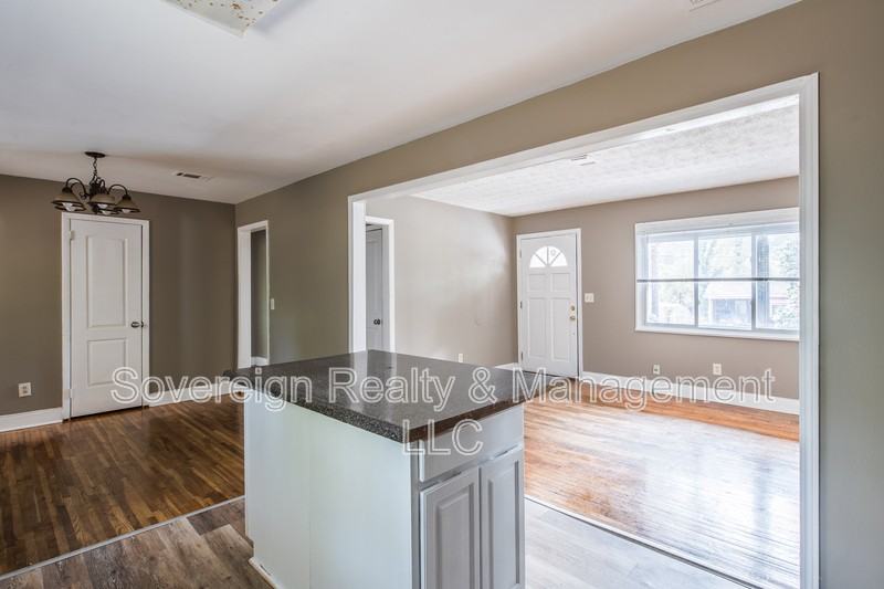 2833 Cardo Dr Nw - Photo 3 of 24