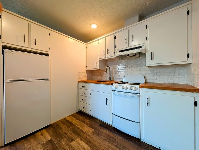 1010 Washington St - Photo 6 of 11