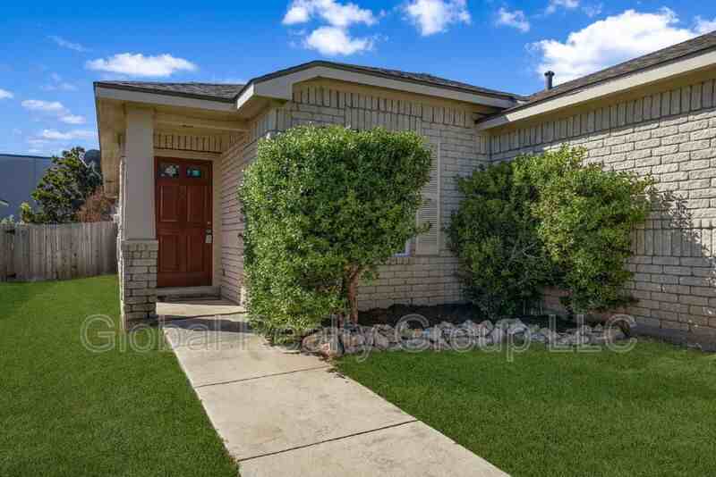 113 Bronco Bnd - Photo 3 of 26