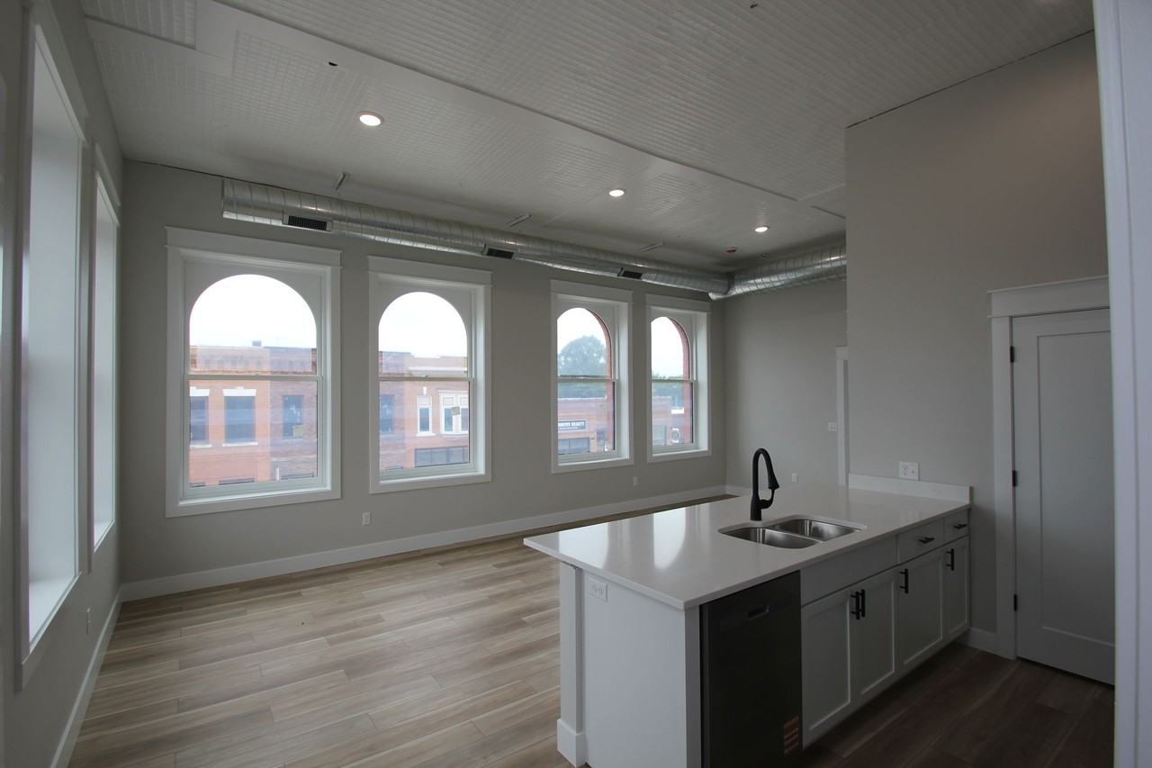 113 E Main St #1 - Photo 6 of 23