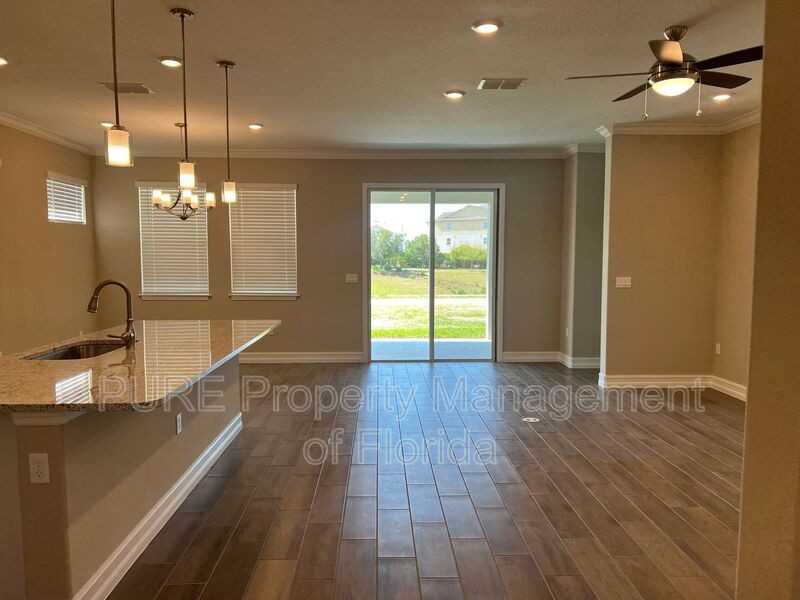 5352 Nw 33rd Pl - Photo 4 of 40