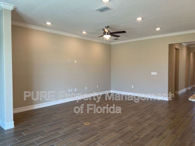 5352 Nw 33rd Pl - Photo 5 of 40