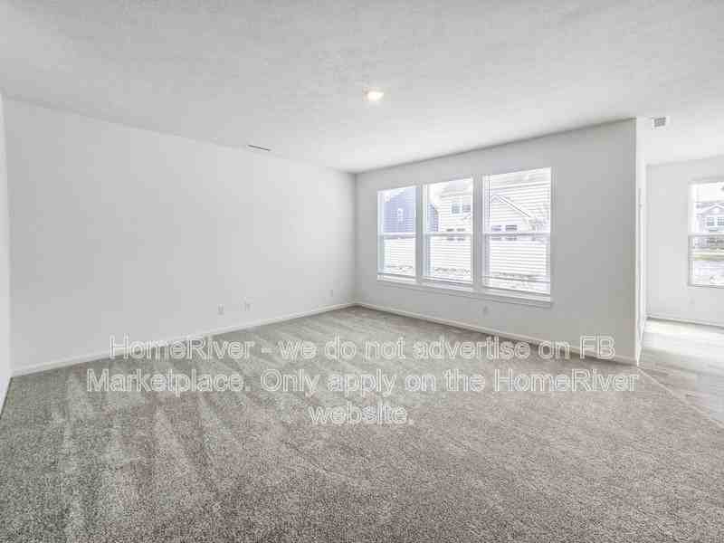 1088 Bevy Blvd - Photo 5 of 26