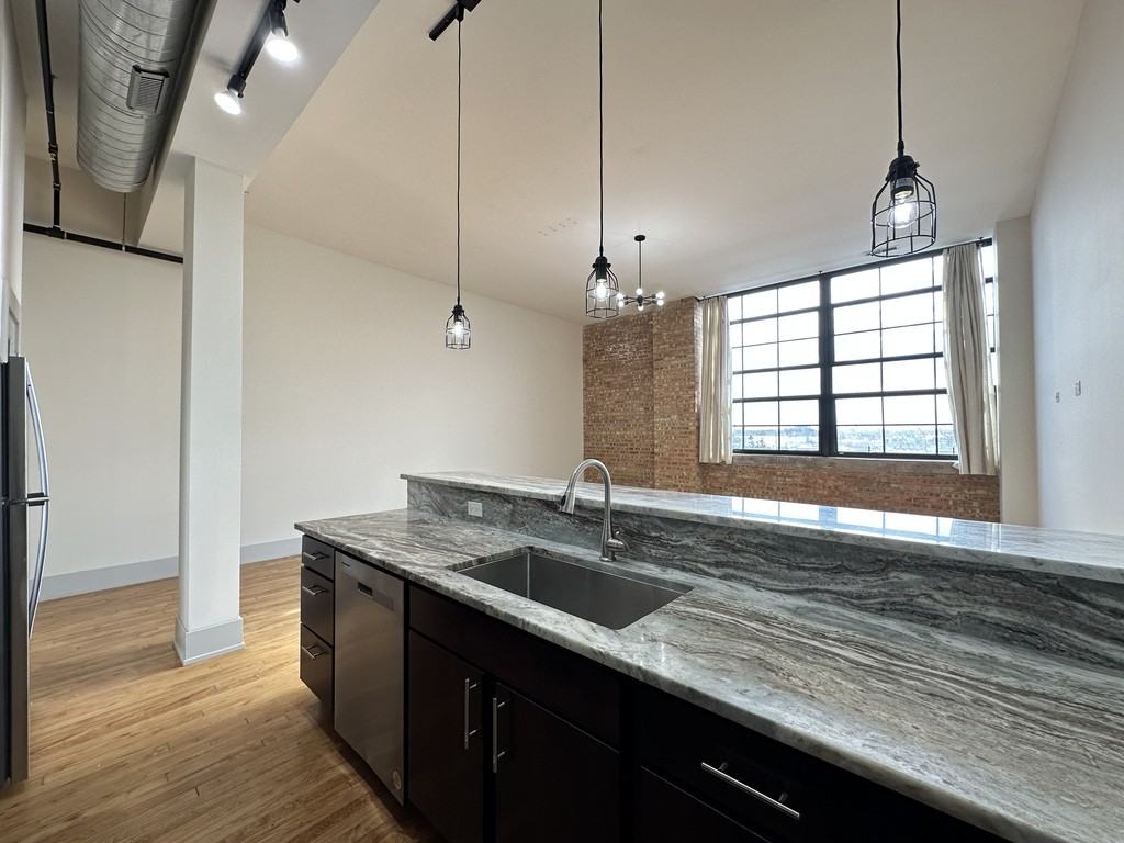 1432 West 21st Street #309 - Photo 7 of 21