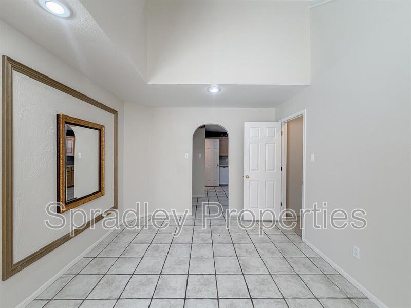 2008 S 55th St - Photo 4 of 21