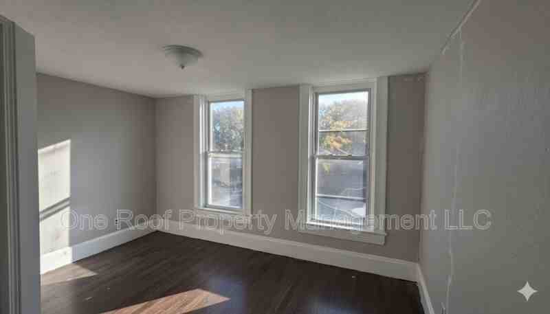716 Indiana Avenue #2 - Photo 3 of 5