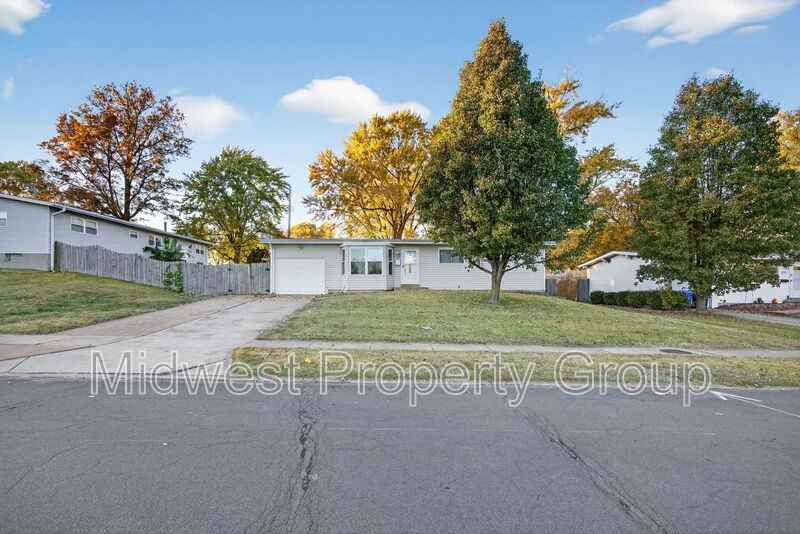 1225 Night Dr - Photo 2 of 35