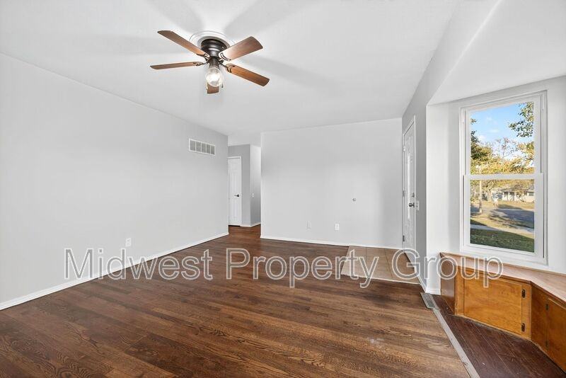 1225 Night Dr - Photo 6 of 35