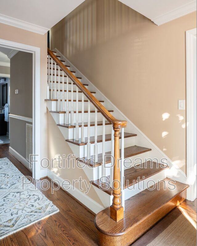 1410 Fernwood Dr - Photo 5 of 47