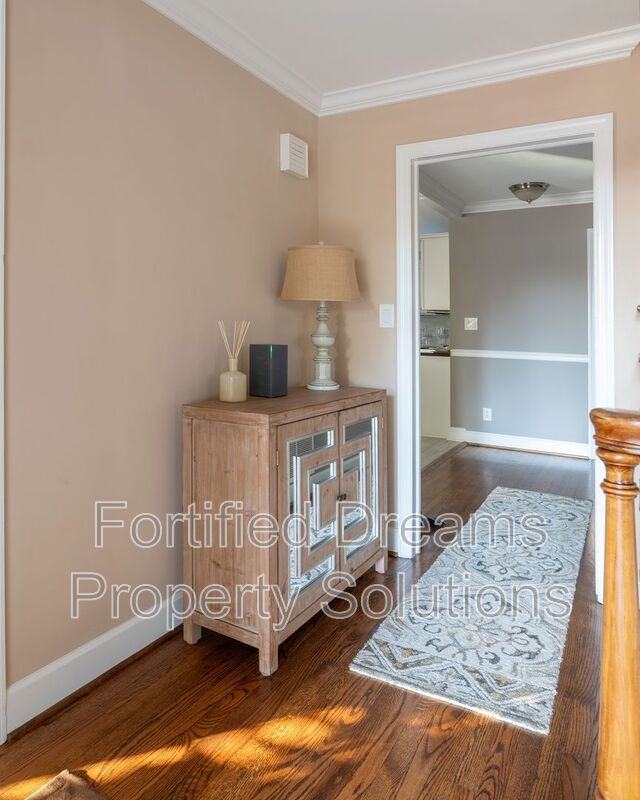 1410 Fernwood Dr - Photo 6 of 47