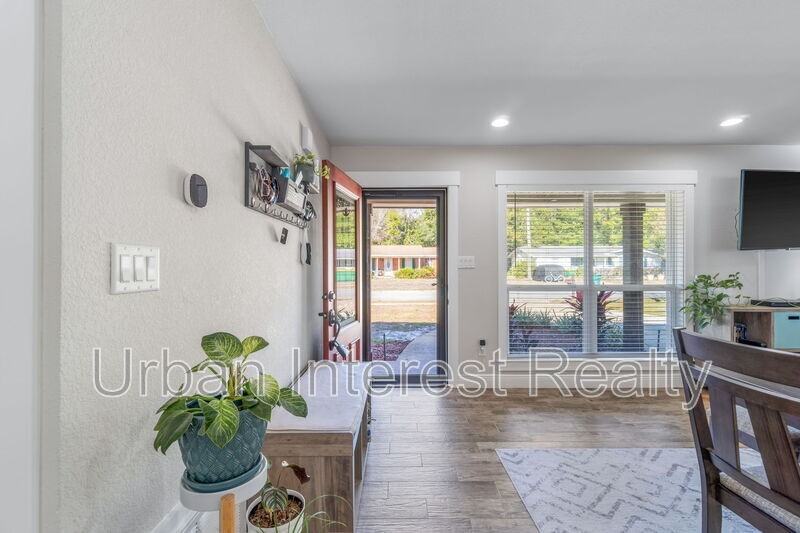 708 Marcia Cir - Photo 2 of 36
