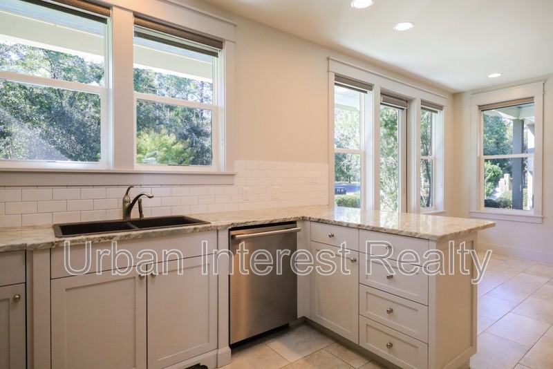 15 Palm St #B - Photo 5 of 22