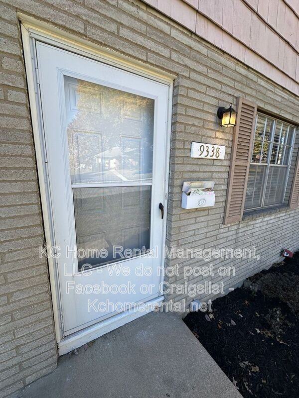 9338 Bluejacket St - Photo 3 of 35