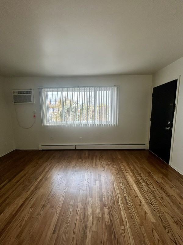 550 Harrison Boulevard - Photo 3 of 35