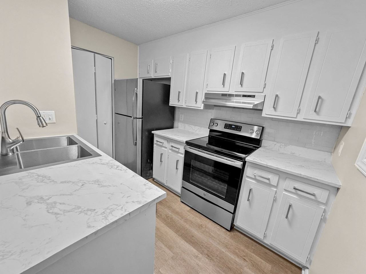 Kensington Townhomes - Photo 3 of 21