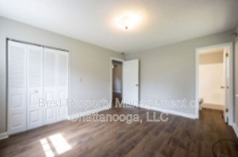 5902 Fort Sumter Drive - Photo 4 of 20