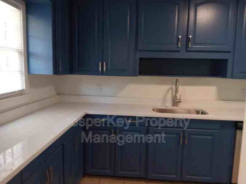 1820 18th Ave - Photo 2 of 19