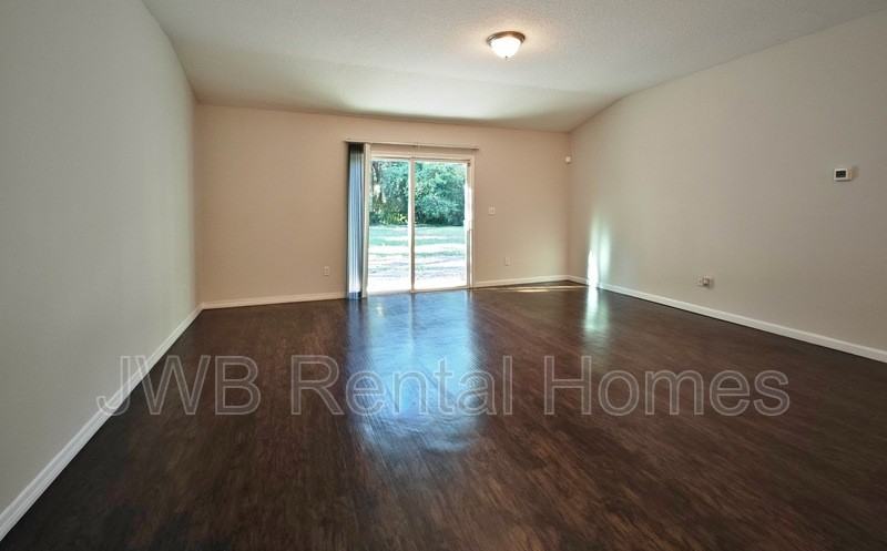 5006 Trout River Blvd - Photo 5 of 10