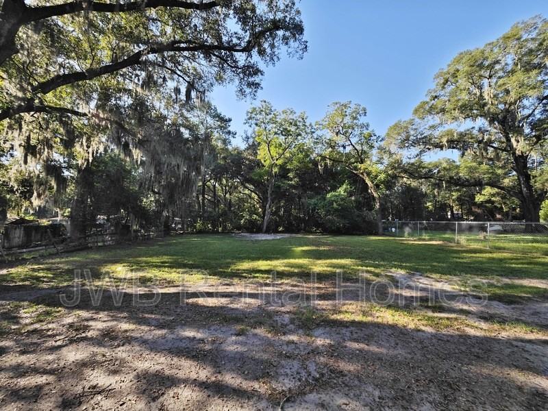 5006 Trout River Blvd - Photo 7 of 10