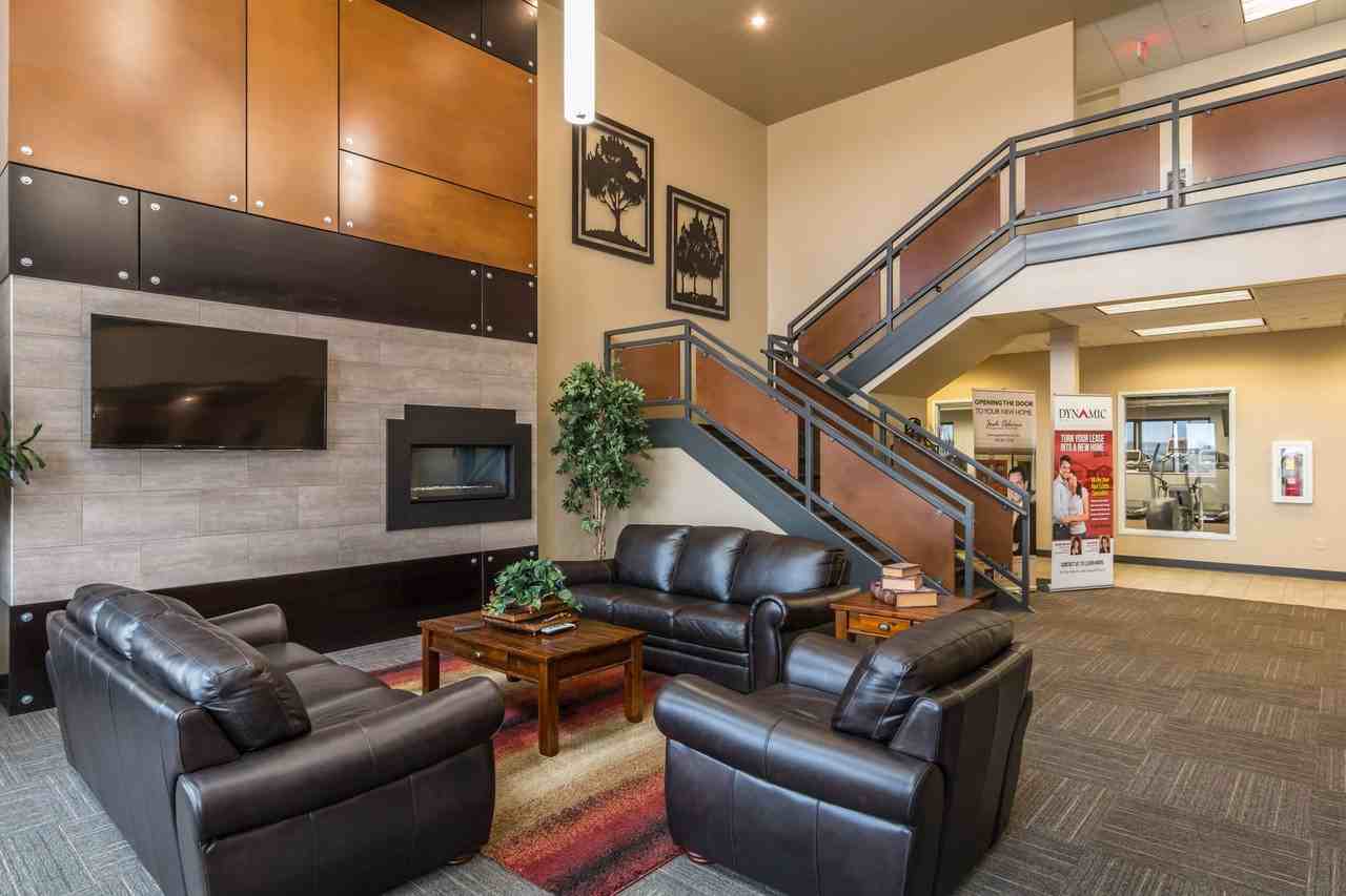 University Hills Village - Photo 4 of 50