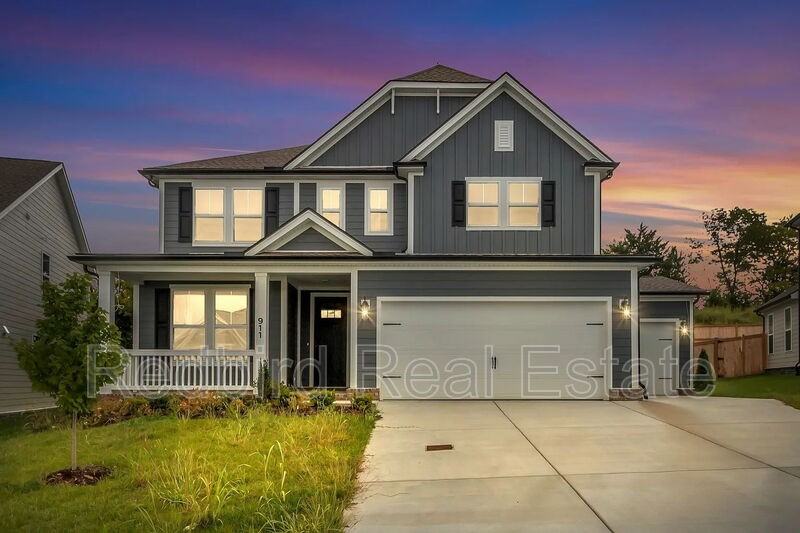 911 Heatherfield Ln - Photo 2 of 47