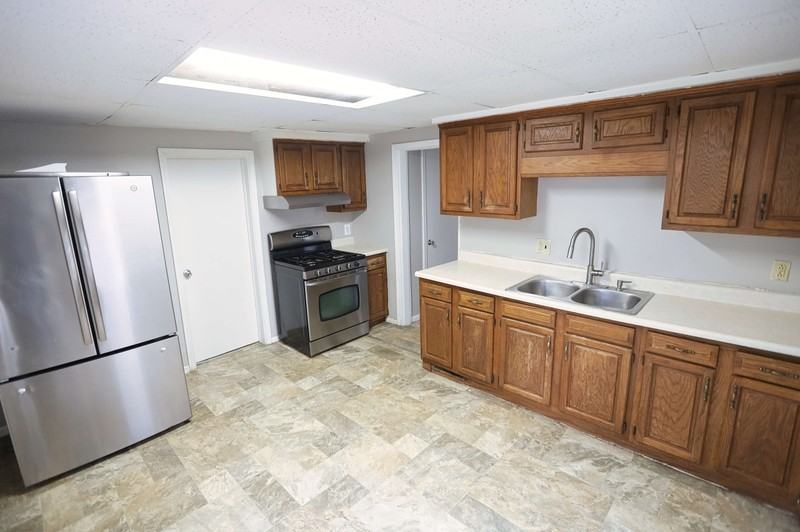 854 Crosby St Nw #1 - Photo 2 of 7