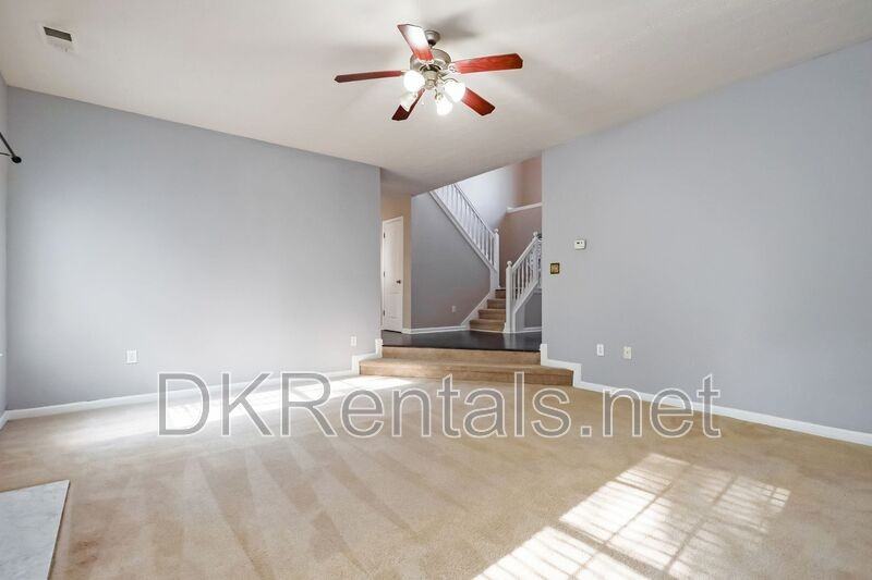 1205 Polk Xing - Photo 4 of 20