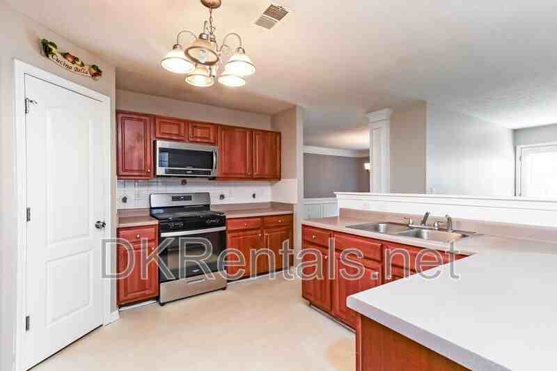 1205 Polk Xing - Photo 7 of 20