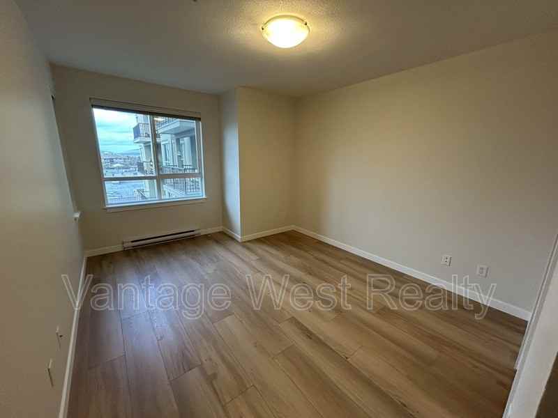 310-140 Asher Rd - Photo 3 of 14