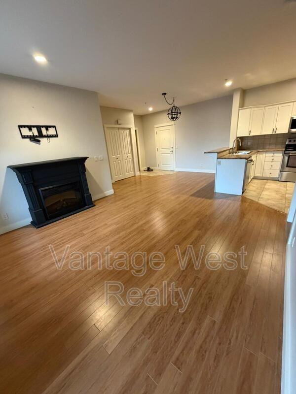 2500 Shoreline Dr - Photo 2 of 16