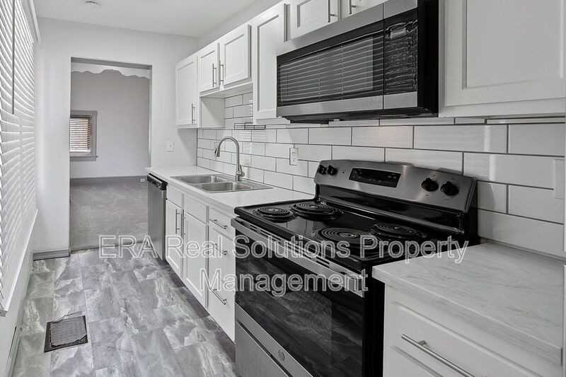 4923 Marion Ave #1 - Photo 2 of 22