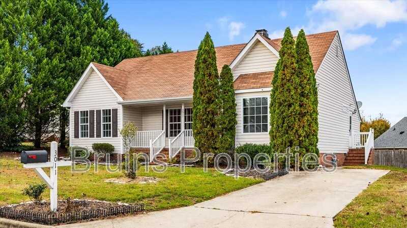 3011 Butterwood Dr - Photo 2 of 38