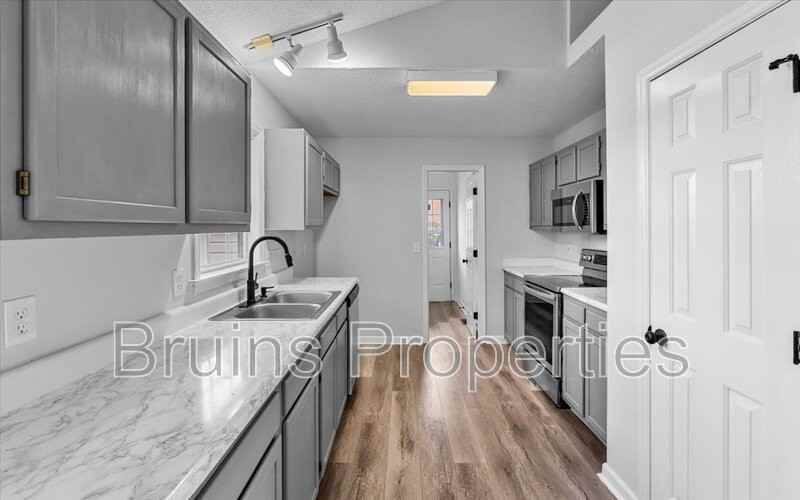 3011 Butterwood Dr - Photo 7 of 38